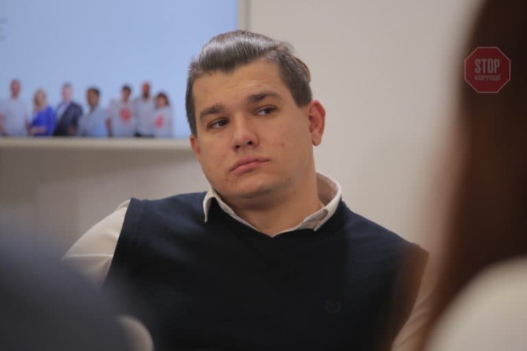 «Фактично 80% політичних партій в Україні продали свої місця одному бізнесмену»Віктор Медвідь