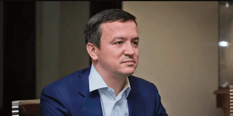 Віктор Медведь звинуватив міністра Петрашка в освоєнні корупційних потоків