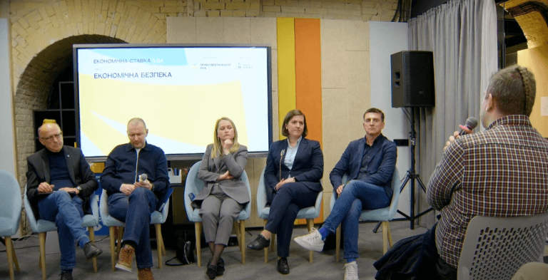 Економічний експерт Віктор Медвідь на зустрічі Праволіберального руху розповів про важливість Економічної стабільності та безпеки для України